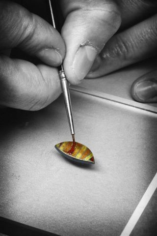 émail champlevé ©Van Cleef & Arpels