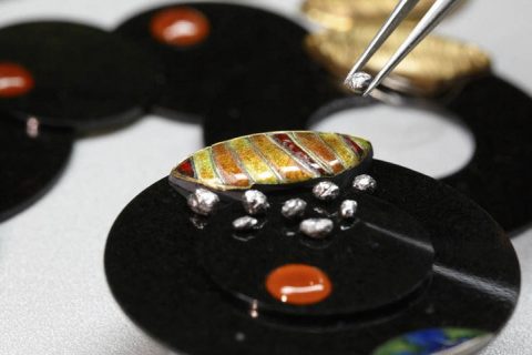 montage cadran ©Van Cleef & Arpels