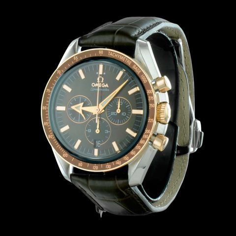 zoom_1-montre-OMEGA-Speedmaster-Broad-Arrow-17890