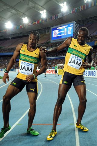 bolt et blake fêtent leur victoire sur 100 m jeux olympiques londres 2012