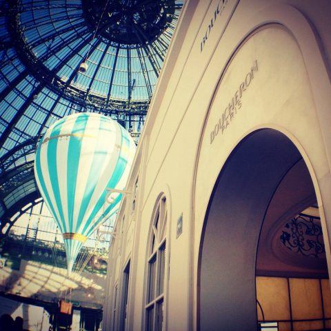 montgolfière et stand boucheron à la biennale des antiquaires 2012 ©Boucheron