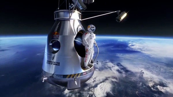 Zenith-Supersonic-Freefall red bull stratos