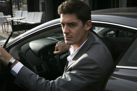 look businessman reverso cresus copyright les rhabilleurs3