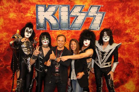 le groupe Kiss avec le couple M et Mme Dufour, CEO de la marque horlogère zenith