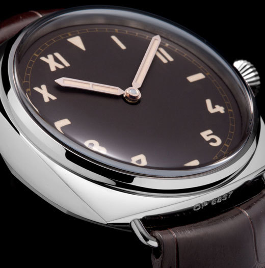 L'une des montres Panerai du coffret collector spécial édition SCT 2011 avec mouvement P3000