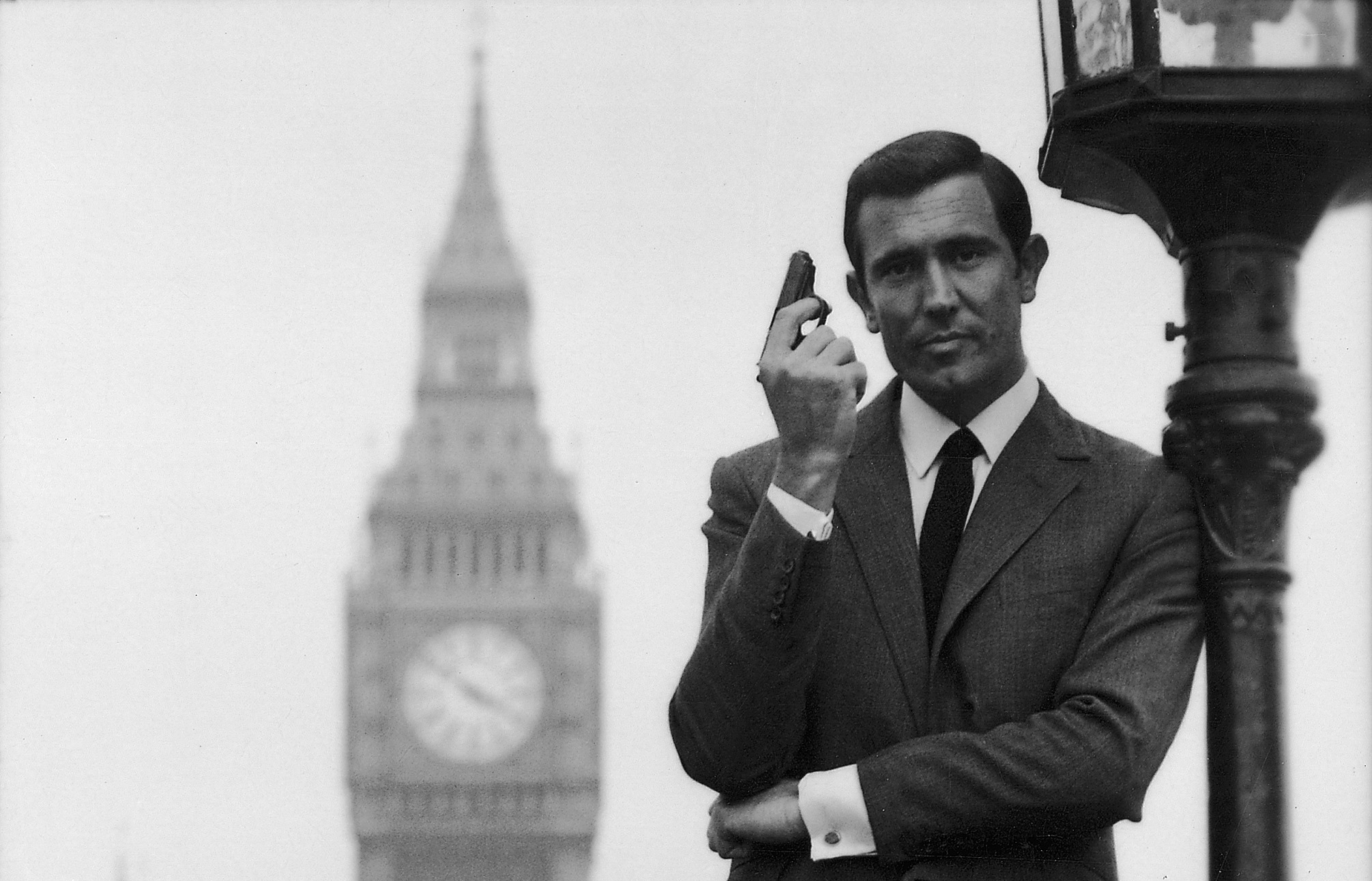 George_Lazenby-James-Bond-acteur-style