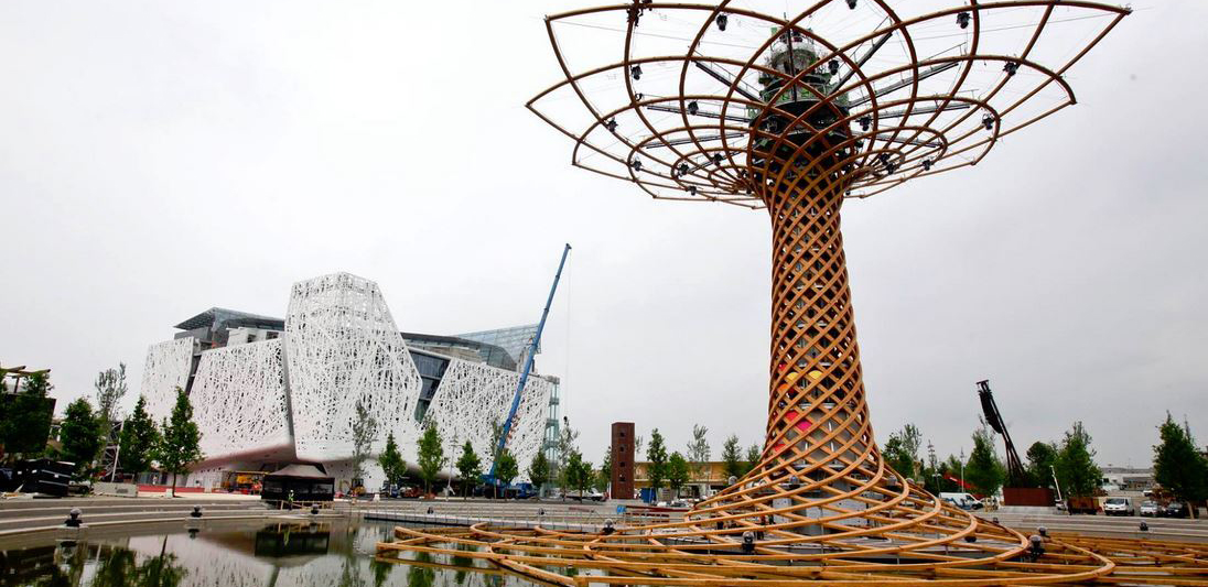 Le pavillon Italie et l'arbre de la vie-copyright Expo 2015 Milano